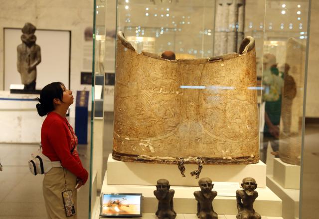 (260927) -- CAIRO, Sept. 27, 2026 (Xinhua) -- A tourist views an exhibit at the National Museum of Egyptian Civilization on the occasion of World Tourism Day in Cairo, Egypt, on Sept. 27, 2026. (Xinhua/Ahmed Gomaa)