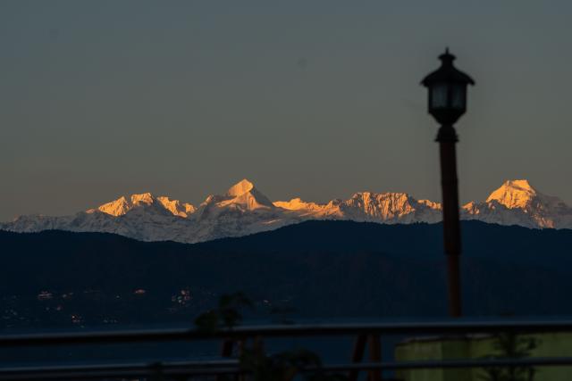 (260927) -- LALITPUR, Sept. 27, 2026 (Xinhua) -- A view of mountain range is seen from Lalitpur, Nepal, Sept. 27, 2026. (Photo by Hari Maharjan/Xinhua)