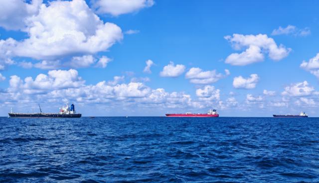 (260927) -- BANIAS, Sept. 27, 2026 (Xinhua) -- Vessels are pictured off the coast of Banias, Tartous province, western Syria, Sept. 27, 2026. The Syrian Petroleum Company (SPC) has begun transporting gasoline supplied for Iraq through the Banias oil terminal under a three-month renewable agreement, as regional energy flows face disruption from instability around the Strait of Hormuz, Syria's state news agency SANA reported Sunday.TO GO WITH "Syria begins transit of gasoline to Iraq via Banias oil terminal" (Str/Xinhua)