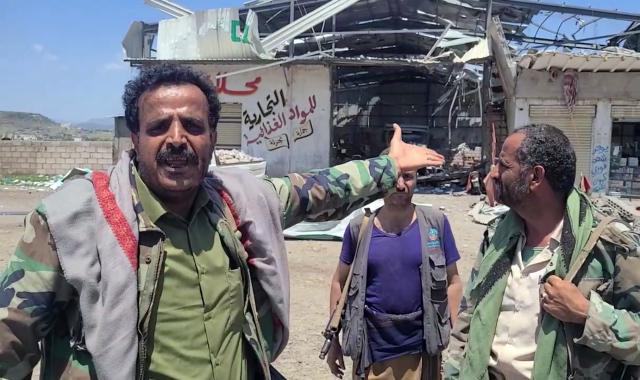 (260927) -- TAIZ, Sept. 27, 2026 (Xinhua) -- This handout screenshot provided by the Houthi Media Center on Sept. 27, 2026 shows people react at a market after an alleged Saudi airstrike targeted it in Taiz. At least seven people were killed and 40 others wounded in airstrikes in Yemen's southwestern province of Taiz on Sunday, Houthi-run media reported. (Houthi Media Center/Handout via Xinhua)