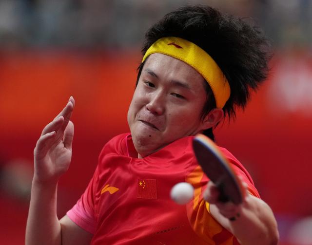 (260928) -- TOYOTA, Sept. 28, 2026 (Xinhua) -- Wang Chuqin of China competes during the men's singles semifinals of table tennis against Noshad Alamiyan of Iran at the 20th Asian Games Aichi-Nagoya 2026 in Toyota of Aichi Prefecture, Japan, Sept. 28, 2026. (Xinhua/Cheong Kam Ka)