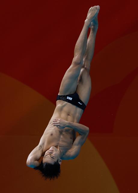 (260928) -- TOKYO, Sept. 28, 2026 (Xinhua) -- Yuen Pak Yin of China's Hong Kong competes during the men's 1m springboard final of diving at the 20th Asian Games Aichi-Nagoya 2026 in Tokyo, Japan, Sept. 28, 2026. (Xinhua/Wu Zhizun)