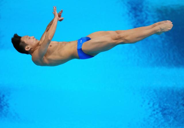 (260928) -- TOKYO, Sept. 28, 2026 (Xinhua) -- Liu Chengzan of China competes during the men's 1m springboard final of diving at the 20th Asian Games Aichi-Nagoya 2026 in Tokyo, Japan, Sept. 28, 2026. (Xinhua/Chen Zeguo)