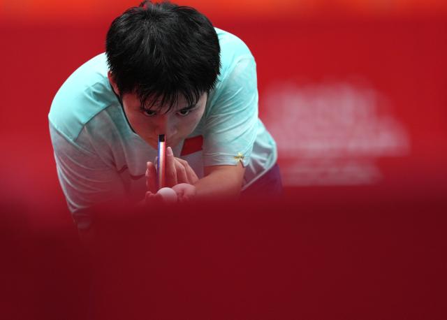 (260928) -- TOYOTA, Sept. 28, 2026 (Xinhua) -- Lin Shidong of China competes during the men's singles semifinals of table tennis against Lin Yun-ju of Chinese Taipei at the 20th Asian Games Aichi-Nagoya 2026 in Toyota of Aichi Prefecture, Japan, Sept. 28, 2026. (Xinhua/Wang Fei)