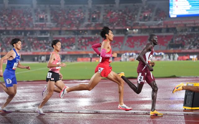 (260928) -- NAGOYA, Sept. 28, 2026 (Xinhua) -- Liu Dezhu (2nd R) of China competes during the men's 1500m final of Athletics at the 20th Asian Games Aichi-Nagoya 2026 in Nagoya, Japan, Sept. 28, 2026. (Xinhua/Jia Yuchen)