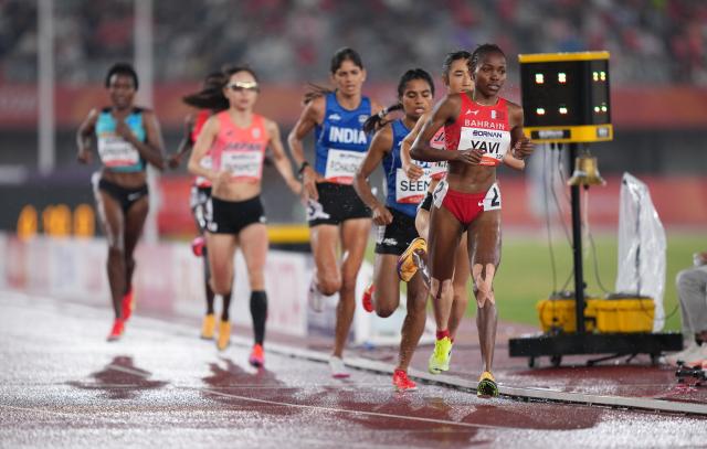 (260928) -- NAGOYA, Sept. 28, 2026 (Xinhua) -- Winfred Yavi (1st R) of Bahrain competes during the women's 5000m final match of Athletics at the 20th Asian Games Aichi-Nagoya 2026 in Nagoya, Japan, Sept. 28, 2026. (Xinhua/Lui Siu Wai)