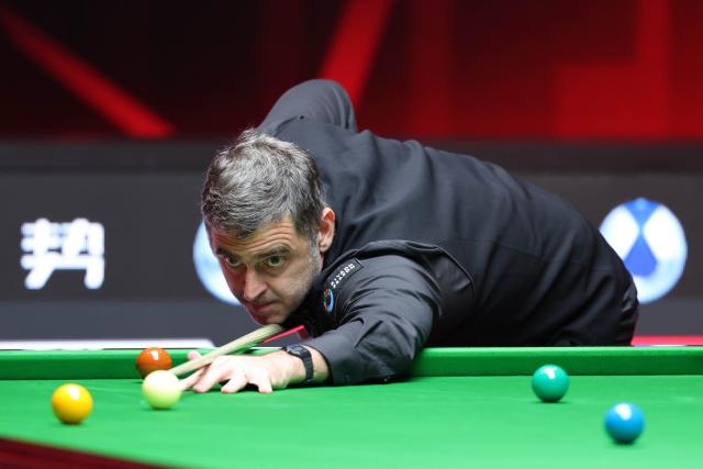 (260928) -- SHENZHEN, Sept. 28, 2026 (Xinhua) -- Ronnie O'Sullivan competes during the round 2 match between Ronnie O'Sullivan of England and Jiang Jun of China at World Snooker Tour Shenzhen Open 2026 in Shenzhen, south China's Guangdong Province, Sept. 28, 2026. (Xinhua/Liang Xu)