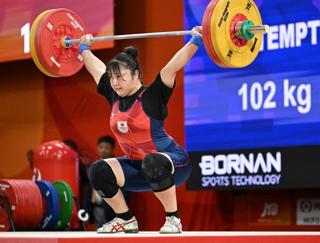 (260929) -- NAGOYA, Sept. 29, 2026 (Xinhua) -- Nagashima Wakana of Japan competes during the women's 86kg final of weightlifting at the 20th Asian Games Aichi-Nagoya 2026 in Nagoya, Japan, Sept. 29, 2026. (Xinhua/Yu Yang)