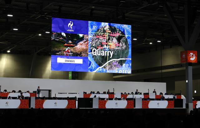 (260929) -- TOKONAME, Sept. 29, 2026 (Xinhua) -- Players compete during the Battle Royale [PUBG MOBILE - Asian Games Version] finals of Esports at the 20th Asian Games Aichi-Nagoya 2026 in Tokoname of Aichi Prefecture, Japan, Sept. 29, 2026. (Xinhua/Yao Qilin)