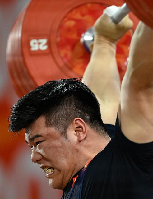 (260929) -- NAGOYA, Sept. 29, 2026 (Xinhua) -- Liu Huanhua of China competes during the men's 110kg final of weightlifting at the 20th Asian Games Aichi-Nagoya 2026 in Nagoya, Japan, Sept. 29, 2026. (Xinhua/Yu Yang)