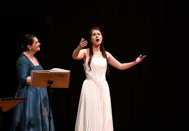 (260929) -- RIO DE JANEIRO, Sept. 29, 2026 (Xinhua) -- Soprano Yu Xi (R) performs during a concert tour in Rio de Janeiro, Brazil, Sept. 28, 2026. Themed "From the Yangtze to the Amazon," the Brazil edition of the concert tour made its debut at the Cecilia Meireles Hall in Rio de Janeiro on Monday. As a side event marking the "China-Brazil Cultural Year," the Brazil edition of the concert tour will be staged in Brasilia, Belem and Sao Paulo as well. (Xinhua/Jin Haoyuan)
