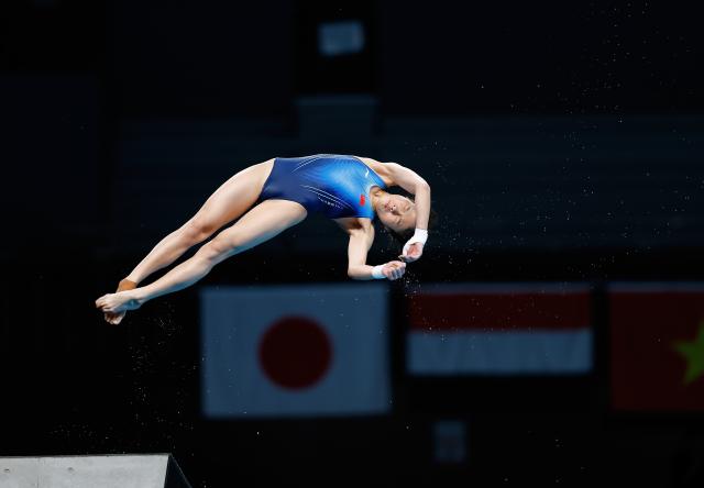 (260929) -- TOKYO, Sept. 29, 2026 (Xinhua) -- Lu Wei of China competes during the women's 10m platform final of diving at the 20th Asian Games Aichi-Nagoya 2026 in Tokyo, Japan, Sept. 29, 2026. (Xinhua/Wu Zhizun)