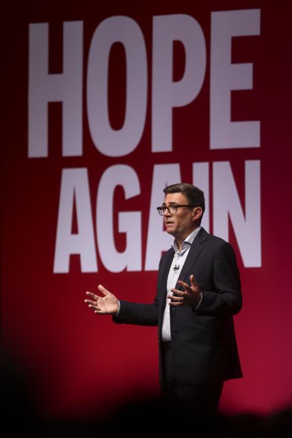(260929) -- LIVERPOOL, Sept. 29, 2026 (Xinhua) -- British Prime Minister Andy Burnham delivers a speech during the 2026 Labour Party Conference in Liverpool, Britain, on Sept. 29, 2026. (Xinhua)