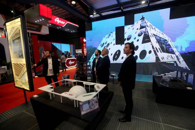 (260929) -- BEIRUT, Sept. 29, 2026 (Xinhua) -- People visit the Project Lebanon 2026 exhibition in Beirut, Lebanon, Sept. 29, 2026. Project Lebanon 2026 runs from Sept. 29 to Oct. 2, 2026. (Xinhua/Bilal Jawich)