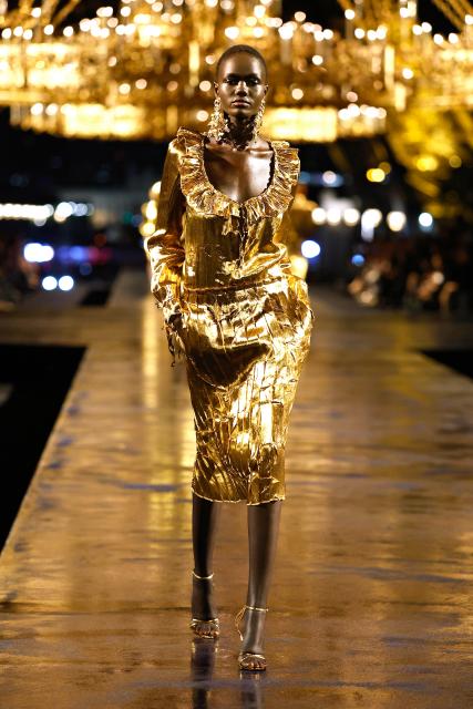 (260930) -- PARIS, Sept. 30, 2026 (Xinhua) -- A model presents a creation from the womenswear Spring/Summer 2027 collections by Saint Laurent during the Paris Fashion Week, in Paris, France, on Sept. 29, 2026. (MeetEurope/Handout via Xinhua)
