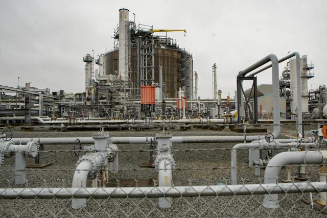 (260930) -- BRITISH COLUMBIA, Sept. 30, 2026 (Xinhua) -- This photo shows a view of the Tilbury liquefied natural gas (LNG) facility on Tilbury Island in Delta, British Columbia, Canada, Sept. 29, 2026
  Canadian Prime Minister Mark Carney welcomed a major private sector investment on Tuesday as LNG Canada approved its Phase 2 expansion project, which will elevate the facility to the second-largest of its kind in the world and strengthen Canada's trade ties with Asia.
TO GO WITH "Canadian PM welcomes major LNG expansion to double production for Asia " (Photo by Liang Sen/ Xinhua)