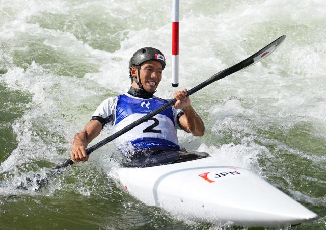 (260930) -- TOYOTA, Sept. 30, 2026 (Xinhua) -- Tanaka Yuuki of Japan competes during the Men's Kayak Single Final of Canoe Slalom at the 20th Asian Games Aichi-Nagoya 2026 in Toyota of Aichi Prefecture, Japan, Sept. 30, 2026. (Xinhua/Zhang Haobo)