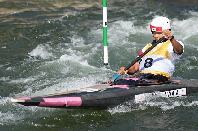 (260930) -- TOYOTA, Sept. 30, 2026 (Xinhua) -- Atcharaporn Duanglawa of Thailand competes during the women's canoe single final of canoe slalom at the 20th Asian Games Aichi-Nagoya 2026 in Toyota of Aichi Prefecture, Japan, Sept. 30, 2026. (Xinhua/Zhang Haobo)