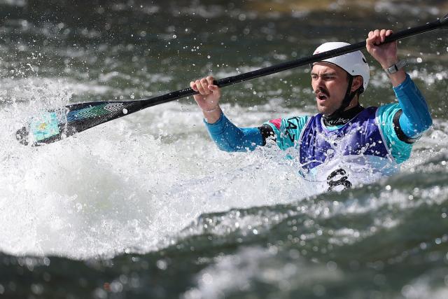 (260930) -- TOYOTA, Sept. 30, 2026 (Xinhua) -- Alexandr Korobov of Kazakhstan competes during the men's kayak single final of canoe slalom at the 20th Asian Games Aichi-Nagoya 2026 in Toyota of Aichi Prefecture, Japan, Sept. 30, 2026. (Xinhua/Deng Hua)