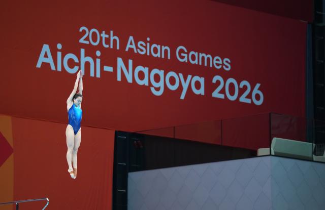 (260930) -- TOKYO, Sept. 30, 2026 (Xinhua) -- China's Chen Jia competes during the women's 3m springboard final of diving at the 20th Asian Games Aichi-Nagoya 2026 in Tokyo, Japan, Sept. 30, 2026. (Xinhua/Chen Zeguo)