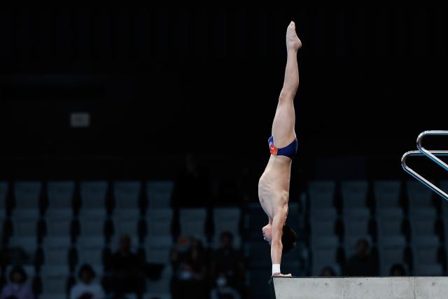 (260930) -- TOKYO, Sept. 30, 2026 (Xinhua) -- Zhao Renjie of China competes during the men's 10m platform final of diving at the 20th Asian Games Aichi-Nagoya 2026 in Tokyo, Japan, Sept. 30, 2026. (Xinhua/Wu Zhizun)