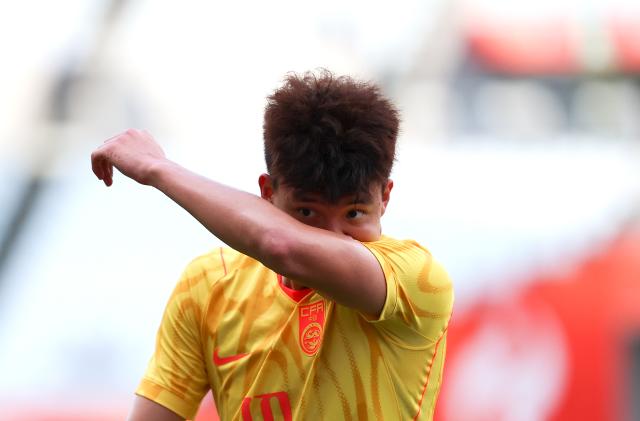 (260930) -- OSAKA, Sept. 30, 2026 (Xinhua) -- Wang Yudong of China reacts during the men's football semifinal between China and South Korea at 20th Asian Games Aichi-Nagoya 2026 in Osaka, Japan, Sept. 30, 2026. (Xinhua/Jia Haocheng)