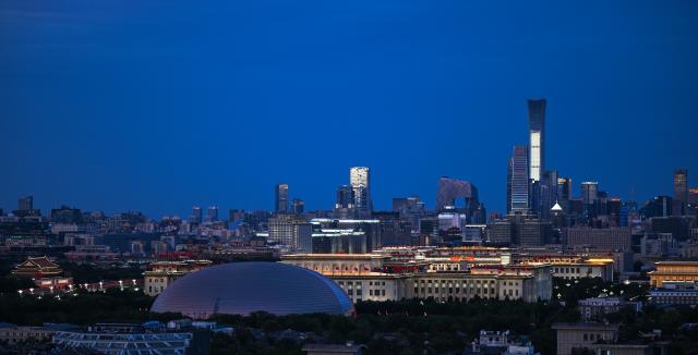 (260930) -- BEIJING, Sept. 30, 2026 (Xinhua) -- This photo taken on Sept. 30, 2026 shows the city skyline at sunset in Beijing, capital of China. (Xinhua/Wang Jianhua)