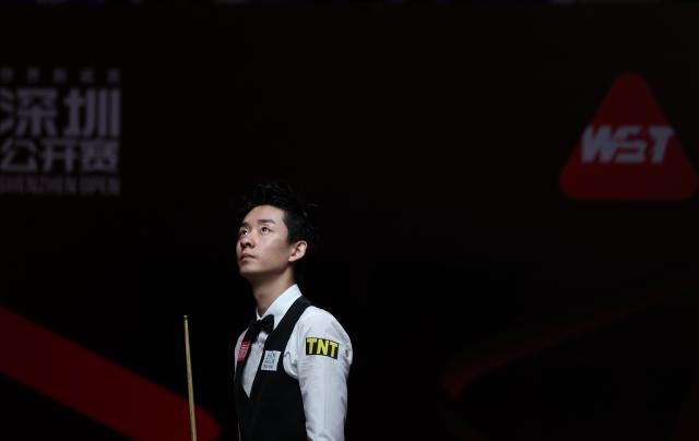 (260930) -- SHENZHEN, Sept. 30, 2026 (Xinhua) -- Wu Yize reacts during the round 3 match between Wu Yize and Xu Si of China at World Snooker Tour Shenzhen Open 2026 in Shenzhen, south China's Guangdong Province, Sept. 30, 2026. (Xinhua/Mao Siqian)