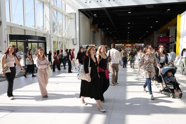 (261001) -- BUDAPEST, Oct. 1, 2026 (Xinhua) -- People visit the 31st Budapest International Book Festival in Budapest, Hungary, Oct. 1, 2026. The 31st Budapest International Book Festival opened in Budapest, Hungary, on Thursday and runs through Oct. 4. (Photo by Attila Volgyi/Xinhua)