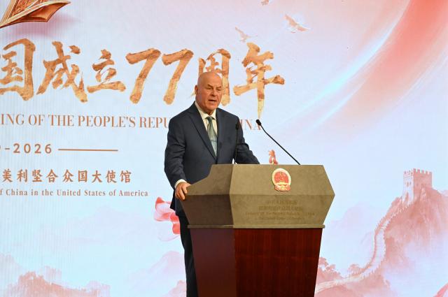 (261001) -- WASHINGTON, Oct. 1, 2026 (Xinhua) -- Ronald Sakolsky, a retired U.S. teacher who supported China's efforts to combat desertification, delivers a speech at the Chinese Embassy in the United States in Washington, D.C., Sept. 30, 2026. The Chinese Embassy in the United States on Wednesday hosted a reception to mark the 77th anniversary of the founding of the People's Republic of China (PRC), drawing more than 800 guests to the event. (Xinhua/Li Rui)