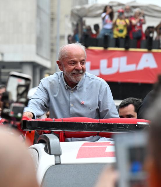 (261002) -- RIO DE JANEIRO, Oct. 2, 2026 (Xinhua) -- Brazilian President Luiz Inacio Lula da Silva, presidential candidate of Brazil's ruling Workers' Party, attends a campaign rally in Rio de Janeiro, Brazil, Oct. 2, 2026. (Xinhua/Jin Haoyuan)