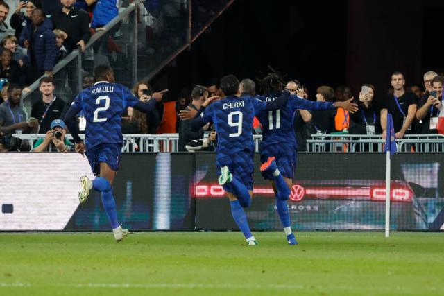 (261003) -- PARIS, Oct. 3, 2026 (Xinhua) -- Players of France celebrate after scoring during the UEFA Nations League 2026/27 League A Group A1 match between France and Italy in Paris, France, Oct. 2, 2026. (Photo by Henri Szwarc/Xinhua)