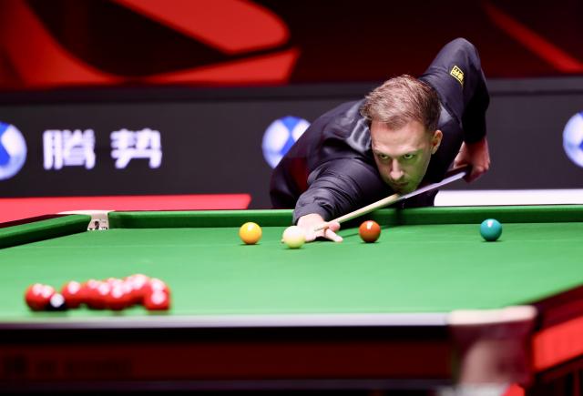 (261003) -- SHENZHEN, Oct. 3, 2026 (Xinhua) -- Judd Trump of England competes during the semifinal against Wu Yize of China at World Snooker Tour Shenzhen Open 2026 in Shenzhen, south China's Guangdong Province, Oct. 3, 2026. (Xinhua/Lu Hanxin)
