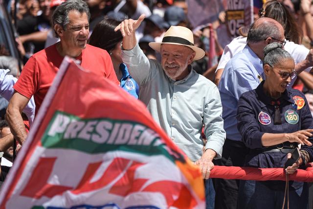 (261003) -- SAO PAULO, Oct. 3, 2026 (Xinhua) -- Brazilian President Luiz Inacio Lula da Silva (C), presidential candidate of Brazil's ruling Workers' Party, attends a campaign rally in Sao Paulo, Brazil, Oct. 3, 2026. (Photo by Paulo Lopes/Xinhua)