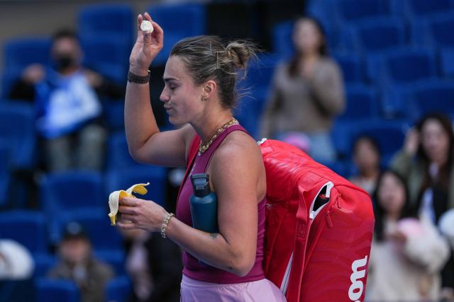 (261004) -- BEIJING, Oct. 4, 2026 (Xinhua) -- Aryna Sabalenka leaves the court after the women's singles round of 32 match between Aryna Sabalenka of Belarus and Nikola Bartunkova of the Czech Republic at 2026 China Open tennis tournament in Beijing, China, Oct. 4, 2026. (Xinhua/Ju Huanzong)