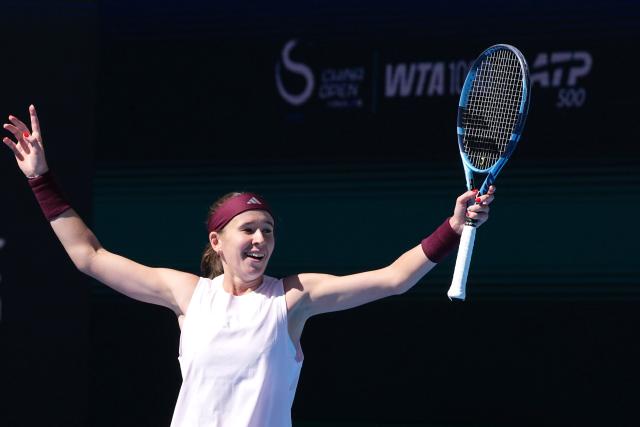 (261004) -- BEIJING, Oct. 4, 2026 (Xinhua) -- Nikola Bartunkova celebrates after winning the women's singles third round match between Aryna Sabalenka of Belarus and Nikola Bartunkova of the Czech Republic at 2026 China Open tennis tournament in Beijing, China, Oct. 4, 2026. (Xinhua/Ju Huanzong)