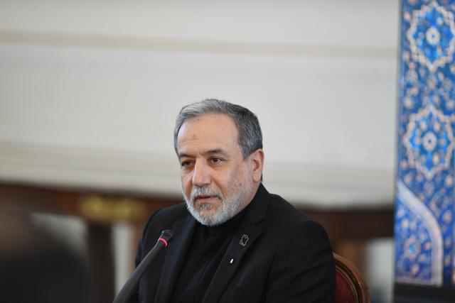(261004) -- TEHRAN, Oct. 4, 2026 (Xinhua) -- Iran's Foreign Minister Seyed Abbas Araghchi speaks during a meeting with foreign ambassadors and diplomats in Tehran, Iran, Oct. 4, 2026. Araghchi said here on Sunday the country is still ready to achieve a "just and honorable" solution through diplomacy, but it will give a "more crushing" response if the "enemies" once again resort to military actions.
  Araghchi also highlighted Iran's seriousness and decisiveness in both defending itself and advancing diplomacy at a meeting with foreign ambassadors and diplomats. (Xinhua/Shadati)