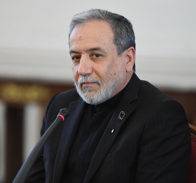 (261004) -- TEHRAN, Oct. 4, 2026 (Xinhua) -- Iran's Foreign Minister Seyed Abbas Araghchi is pictured during a meeting with foreign ambassadors and diplomats in Tehran, Iran, Oct. 4, 2026. Araghchi said here on Sunday the country is still ready to achieve a "just and honorable" solution through diplomacy, but it will give a "more crushing" response if the "enemies" once again resort to military actions.
  Araghchi also highlighted Iran's seriousness and decisiveness in both defending itself and advancing diplomacy at a meeting with foreign ambassadors and diplomats. (Xinhua/Shadati)