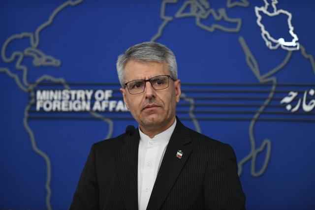 (261004) -- TEHRAN, Oct. 4, 2026 (Xinhua) -- Iran's Foreign Ministry spokesman Esmaeil Baghaei attends a weekly press conference in Tehran, Iran, on Oct. 4, 2026. Baghaei said Sunday the country has conveyed its positions through the Qatari mediator regarding the U.S. response to its proposed plan to end the war and reopen the Strait of Hormuz. (Xinhua/Shadati)