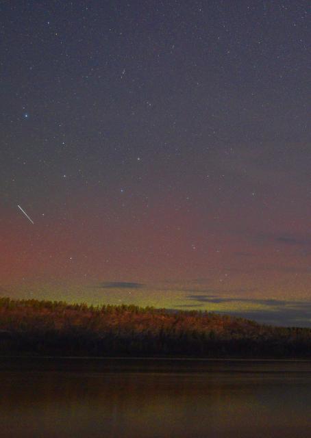 (261005) -- HARBIN, Oct. 5, 2026 (Xinhua) -- This photo taken on Oct. 4, 2026 shows the aurora observed from Mohe City, northeast China's Heilongjiang Province. (Photo by Guo Xinyu/Xinhua)