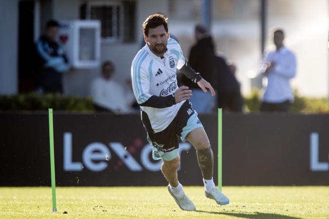 (261006) -- BUENOS AIRES, Oct. 6, 2026 (Xinhua) -- Argentine soccer player Lionel Messi attends a training session at the Argentine Football Association (AFA) training complex in Ezeiza, Buenos Aires Province, on Oct. 5, 2026. (Photo by Martin Zabala/Xinhua)