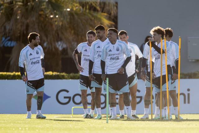 (261006) -- BUENOS AIRES, Oct. 6, 2026 (Xinhua) -- Argentine soccer player Lionel Messi (1st L) attends a training session at the Argentine Football Association (AFA) training complex in Ezeiza, Buenos Aires Province, on Oct. 5, 2026. (Photo by Martin Zabala/Xinhua)