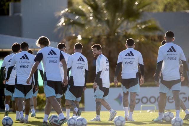 (261006) -- BUENOS AIRES, Oct. 6, 2026 (Xinhua) -- Argentine soccer player Lionel Messi (C) attends a training session at the Argentine Football Association (AFA) training complex in Ezeiza, Buenos Aires Province, on Oct. 5, 2026. (Photo by Martin Zabala/Xinhua)
