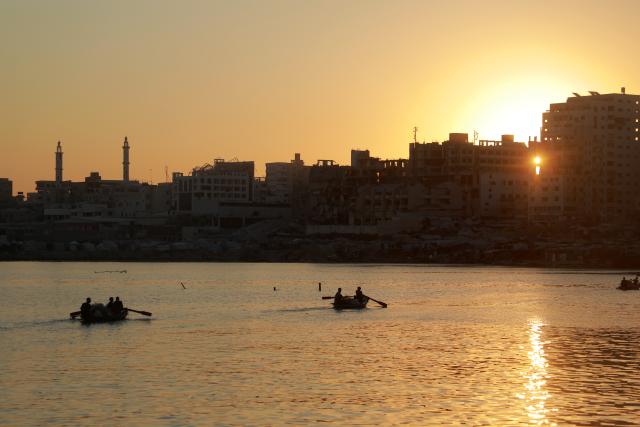 (261006) -- GAZA CITY, Oct. 6, 2026 (Xinhua) -- Fishermen fish along the seashore in Gaza City, Sept. 10, 2026. The latest round of Gaza conflict will mark its third anniversary on Oct. 7. (Photo by Rizek Abdeljawad/Xinhua)