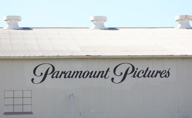 (261007) -- LOS ANGELES, Oct. 7, 2026 (Xinhua) -- This photo taken on Oct. 6, 2026 shows a Paramount logo at Paramount Pictures Studios in Los Angeles, California, the United States. Paramount Skydance completed its takeover of Warner Bros. Discovery on Tuesday, creating a sprawling company called Skydance that brings two century-old Hollywood studios, two global streaming services and two major U.S. news organizations under one corporate roof. (Photo by Zeng Hui/Xinhua)