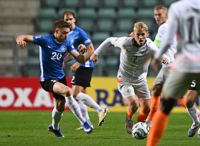 (261007) -- TALLINN, Oct. 7, 2026 (Xinhua) -- Iceland's Hakon Arnar Haraldsson (R) breaks through past Estonia's Markus Poom during the UEFA Nations League 2026/27 League C Group C4 match between Estonia and Iceland at A. Le Coq Arena in Tallinn, Estonia, Oct. 6, 2026. (Photo by Sergei Stepanov/Xinhua)