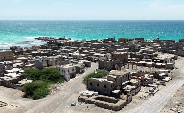 (261007) -- TAIZ PROVINCE, Oct. 7, 2026 (Xinhua) -- This screenshot provided by the Houthi Media Center on Oct. 6, 2026 shows the coastal area of Dhubab district in Taiz province, Yemen. Clashes between the Houthis and Saudi-backed government forces intensified, particularly in areas near the strategic Bab al-Mandab Strait in southwestern Yemen. Saudi forces have stepped up air operations, while the Houthis have increased missile and drone strikes inside Saudi Arabia. (Houthi Media Center/Handout via Xinhua)