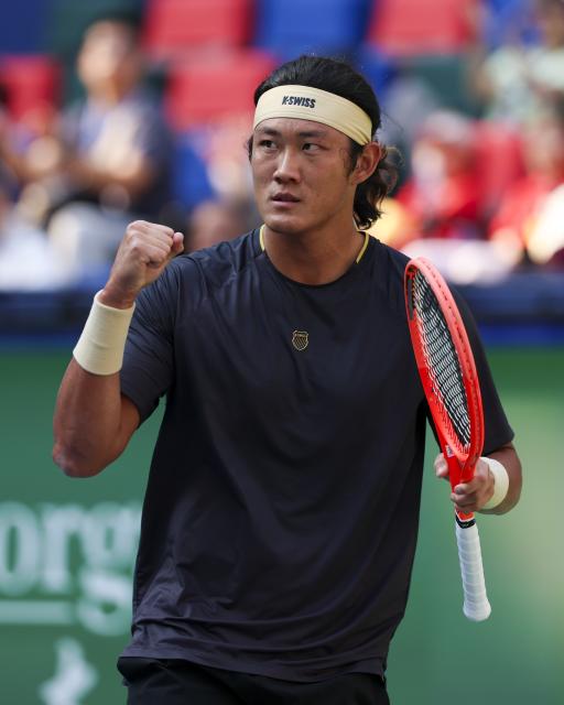 (261007) -- SHANGHAI, Oct. 7, 2026 (Xinhua) -- Zhang Zhizhen celebrates during the men's singles first round match between Zhang Zhizhen of China and Tomas Machac of the Czech Republic at the 2026 ATP tour Shanghai Masters tennis tournament in Shanghai, China, Oct. 7, 2026. (Xinhua/Wang Xiang)