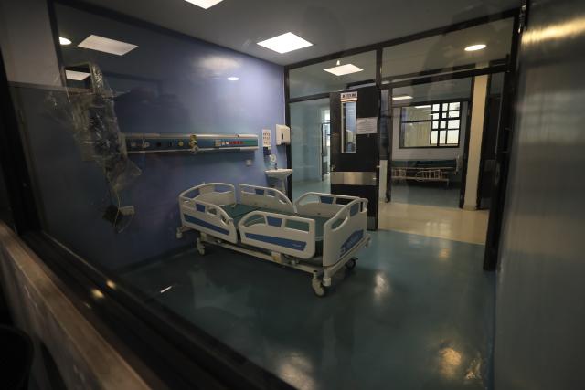 (261007) -- NAIROBI, Oct. 7, 2026 (Xinhua) -- This photo taken on Oct. 7, 2026 shows an isolation ward for Ebola patients at Nairobi Hospital in Nairobi, Kenya. Kenya on Tuesday confirmed its first imported case of Bundibugyo Ebola virus disease, one day after a man died in a Nairobi hospital, the country's health authorities said. (Photo by Henry Naminde/Xinhua)
