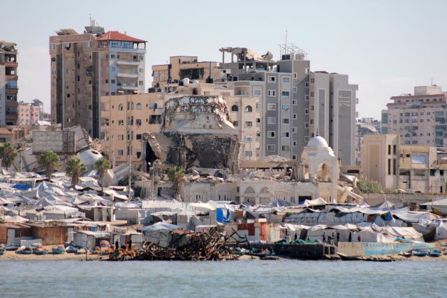 (261007) -- GAZA CITY, Oct. 7, 2026 (Xinhua) -- This photo taken on Oct. 7, 2026 shows the seashore in Gaza City. The latest round of Gaza conflict marks its third anniversary on Wednesday. (Photo by Rizek Abdeljawad/Xinhua)
